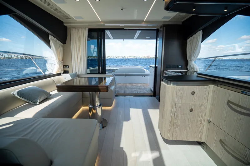 Slide: The Image of Azimut S6 2025 - 23