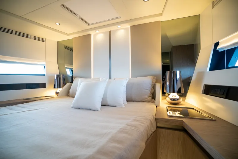 Slide: The Image of Azimut S6 2025 - 25