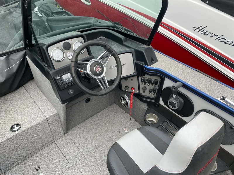Slide: The Image of Alumacraft Trophy 185 Sport 2023 - 11
