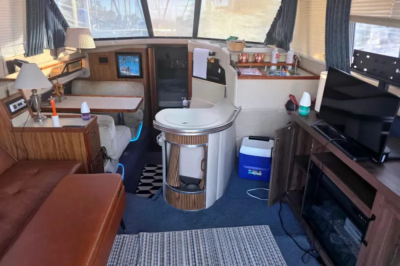 Slide: The Image of Sea Ray 340 Sedan Bridge 1985 - 2