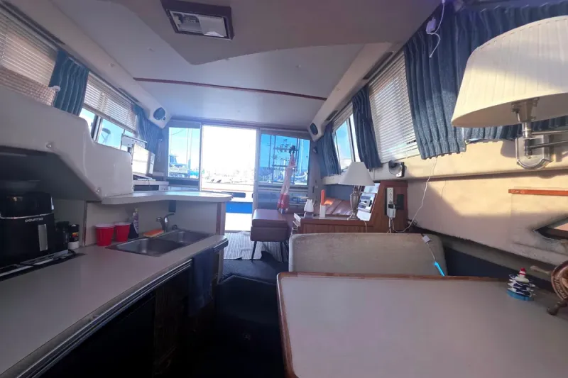 Slide: The Image of Sea Ray 340 Sedan Bridge 1985 - 5