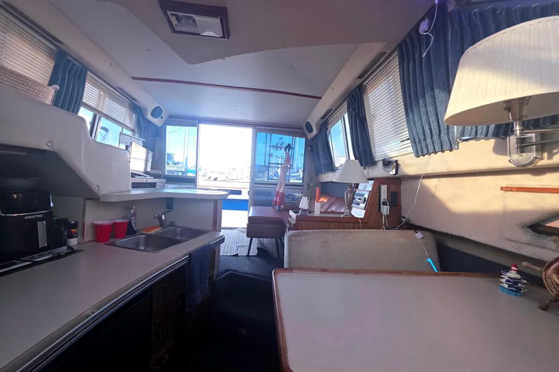 Slide: The Image of Sea Ray 340 Sedan Bridge 1985 - 5