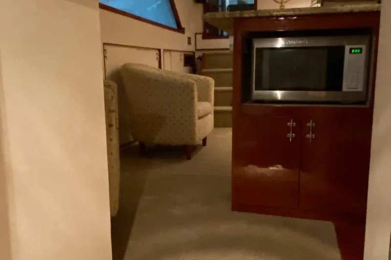 Slide: The Image of Chris-Craft 47 Commander 1973 - 82