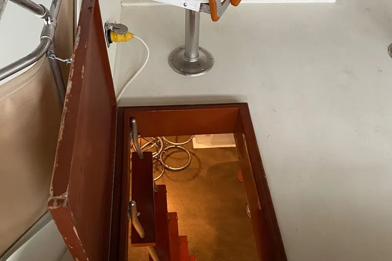 Slide: The Image of Chris-Craft 47 Commander 1973 - 41