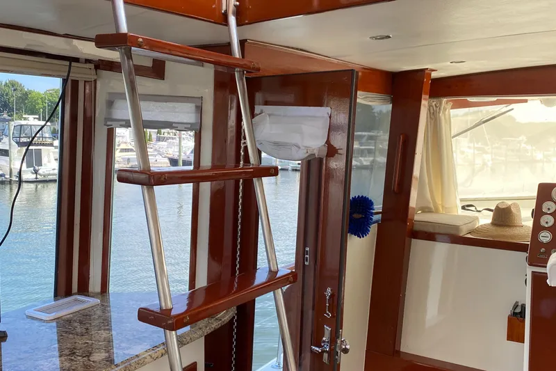 Slide: The Image of Chris-Craft 47 Commander 1973 - 29