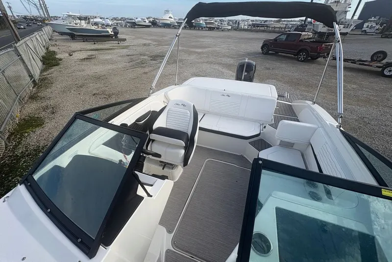 Slide: The Image of Sea Ray SPX 190 Outboard 2023 - 5