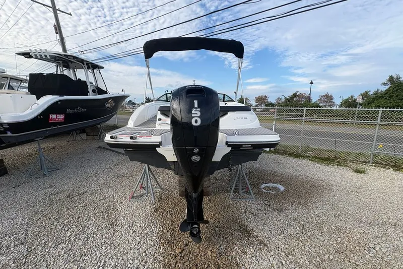 Slide: The Image of Sea Ray SPX 190 Outboard 2023 - 7