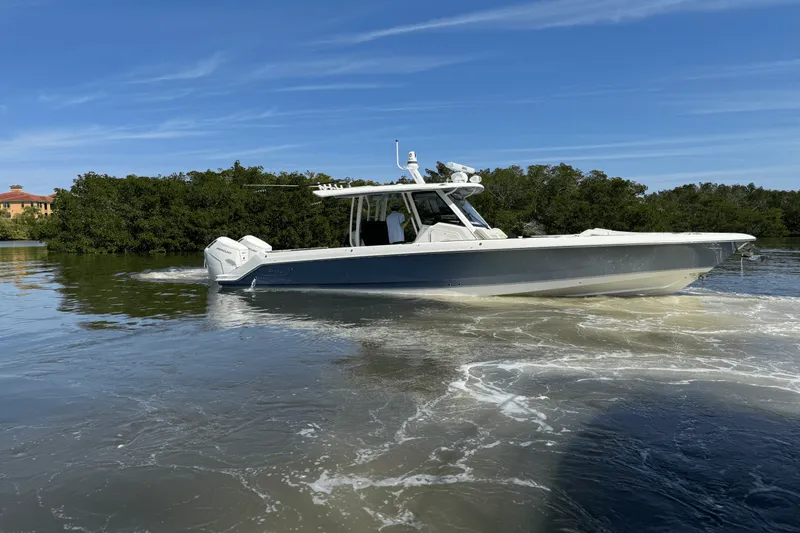 Slide: The Image of Boston Whaler 360 Outrage 2025 - 11