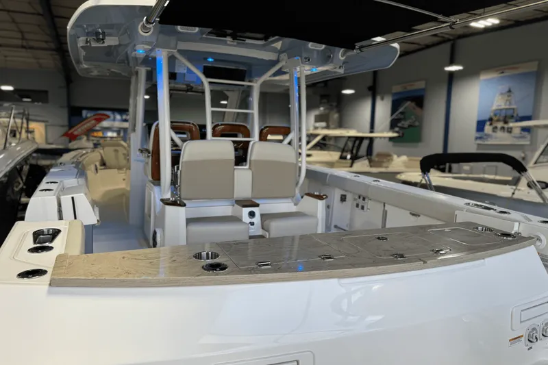 Slide: The Image of Boston Whaler 360 Outrage 2025 - 14