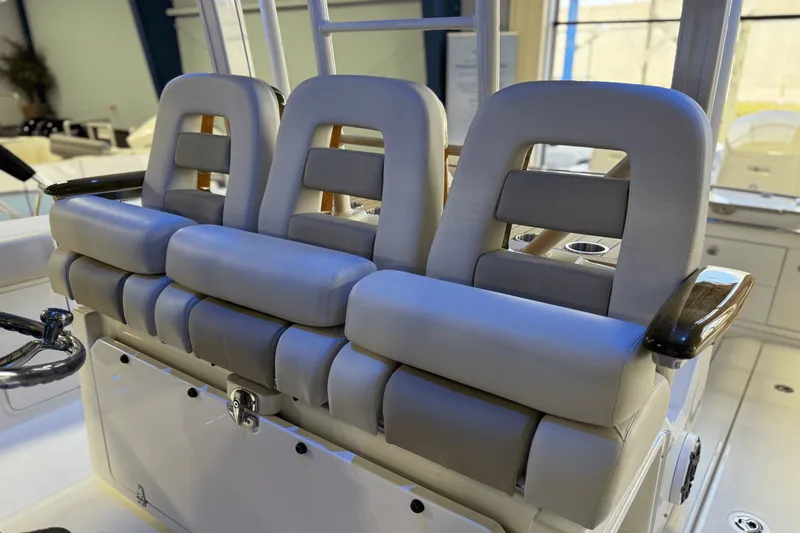 Slide: The Image of Boston Whaler 360 Outrage 2025 - 27