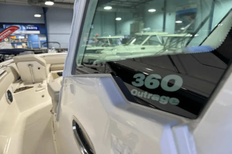 Slide: The Image of Boston Whaler 360 Outrage 2025 - 28