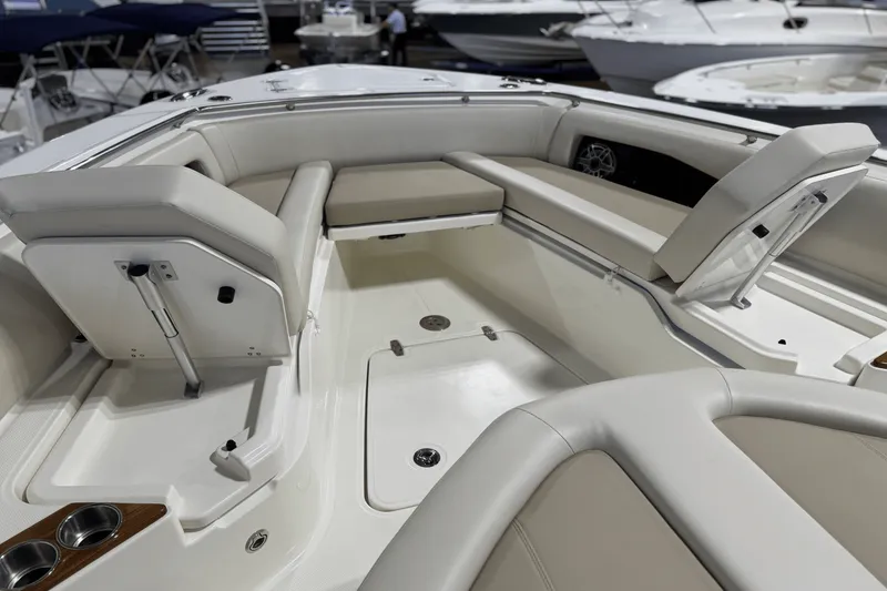 Slide: The Image of Boston Whaler 360 Outrage 2025 - 30