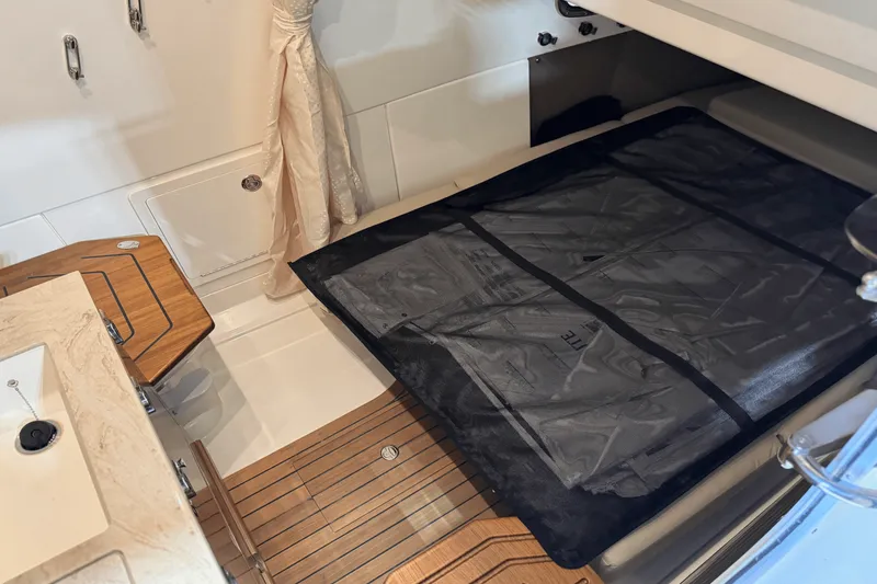 Slide: The Image of Boston Whaler 360 Outrage 2025 - 34