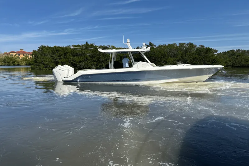 Slide: The Image of Boston Whaler 360 Outrage 2025 - 4