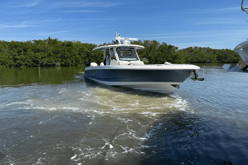 Slide: The Image of Boston Whaler 360 Outrage 2025 - 9