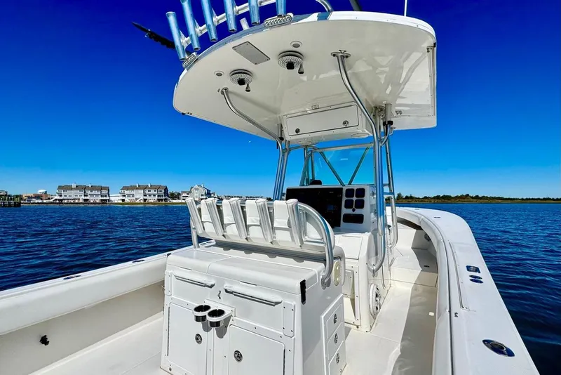 Slide: The Image of Regulator Marine 32 Forward Seating 2005 - 13