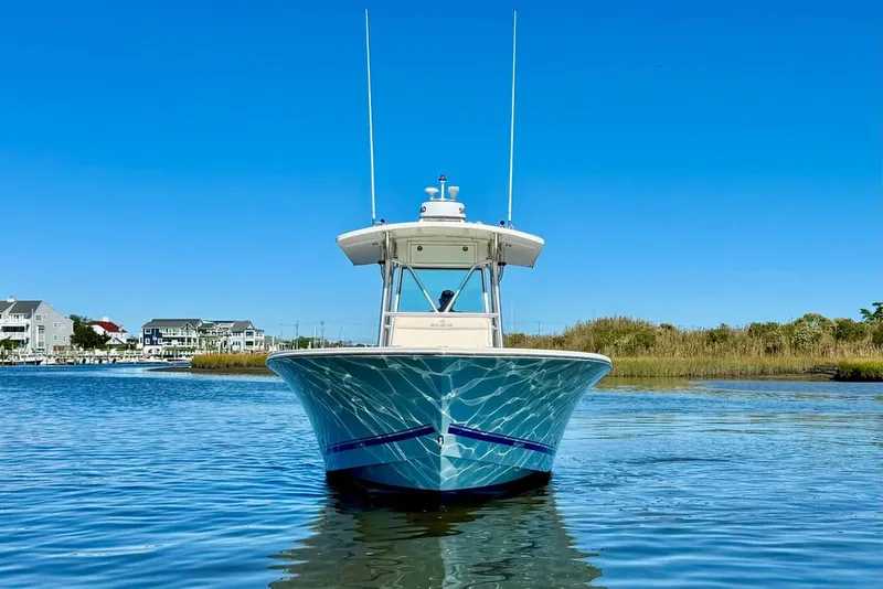 Slide: The Image of Regulator Marine 32 Forward Seating 2005 - 2