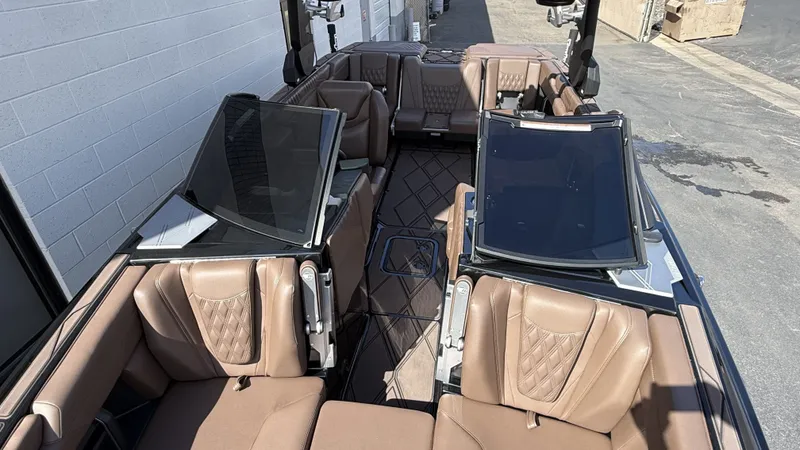 Slide: The Image of Malibu M242 2025 - 12