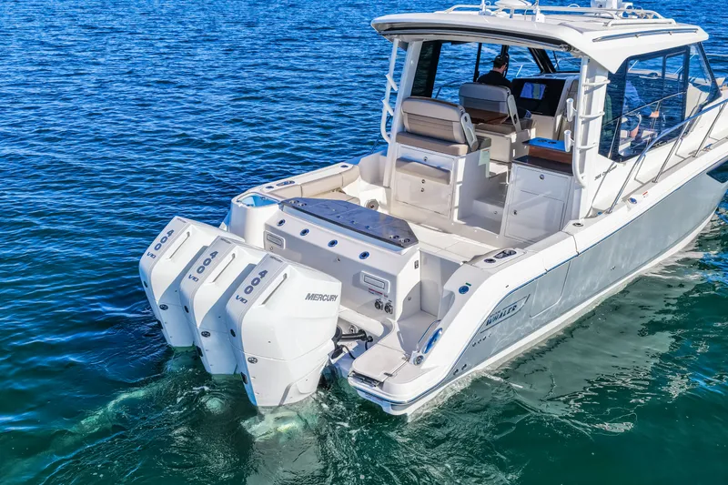 Slide: The Image of Boston Whaler 365 Conquest 2025 - 14