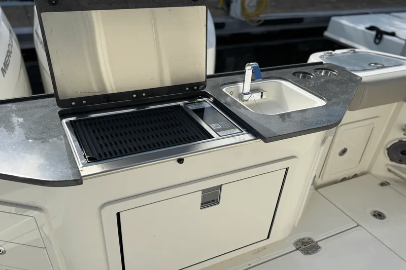 Slide: The Image of Boston Whaler 365 Conquest 2025 - 18