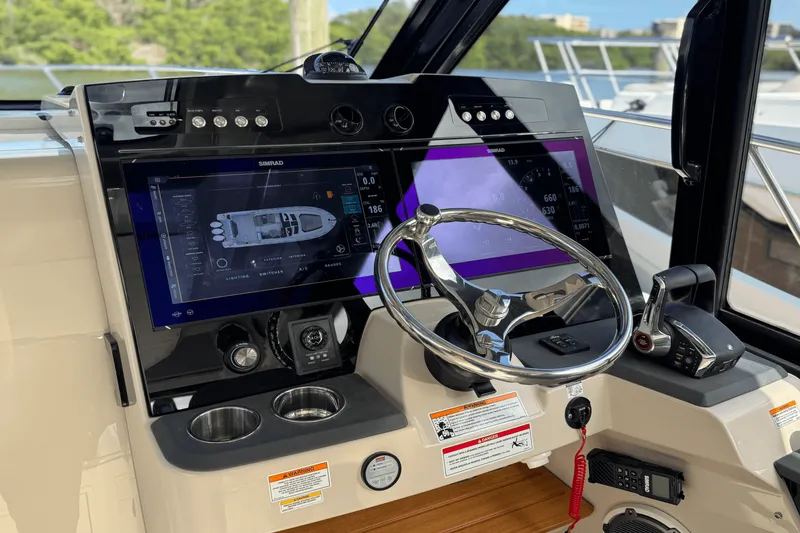 Slide: The Image of Boston Whaler 365 Conquest 2025 - 27