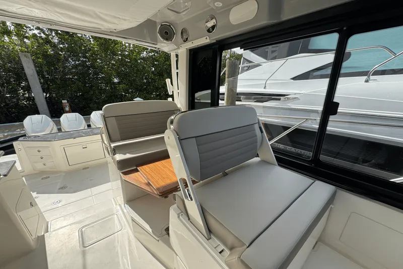 Slide: The Image of Boston Whaler 365 Conquest 2025 - 35