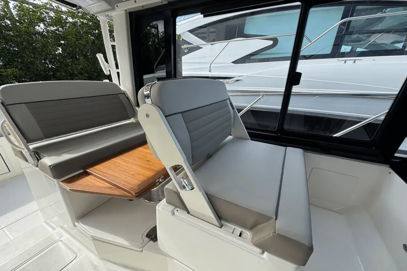 Slide: The Image of Boston Whaler 365 Conquest 2025 - 36