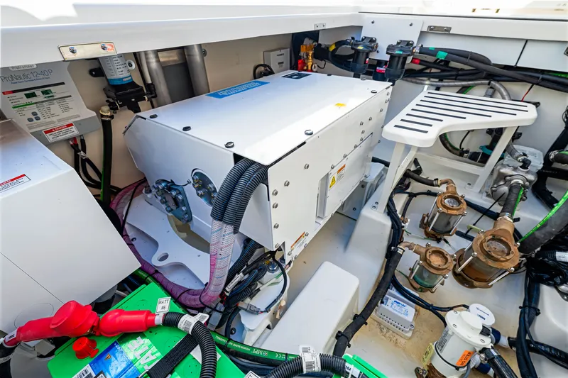 Slide: The Image of Boston Whaler 365 Conquest 2025 - 46