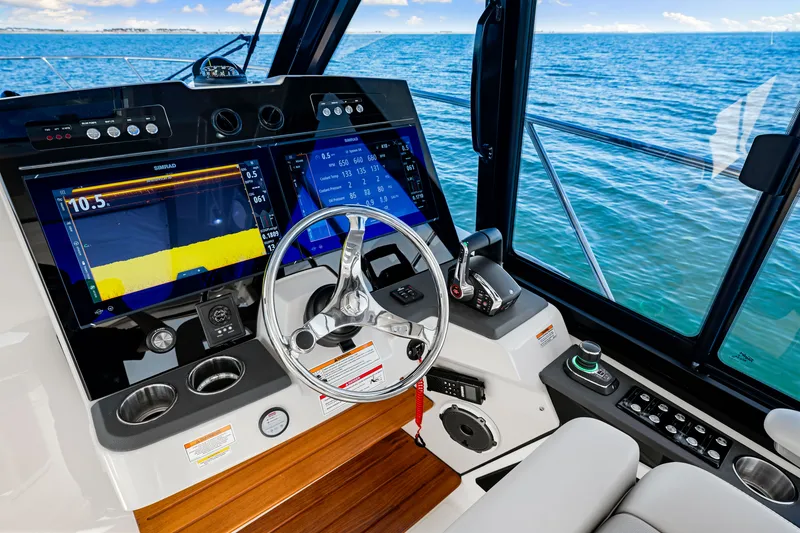 Slide: The Image of Boston Whaler 365 Conquest 2025 - 52