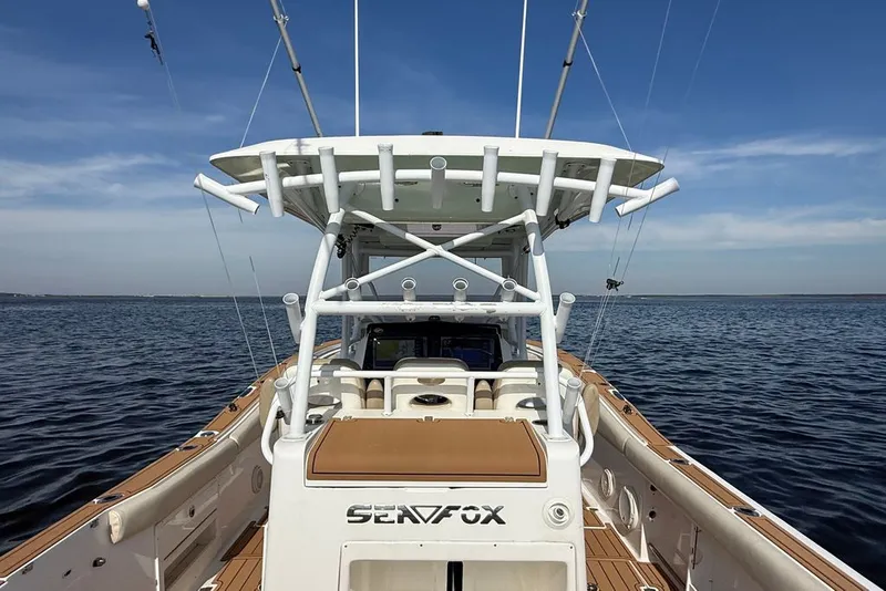 Slide: The Image of Sea Fox 328 Commander 2017 - 15