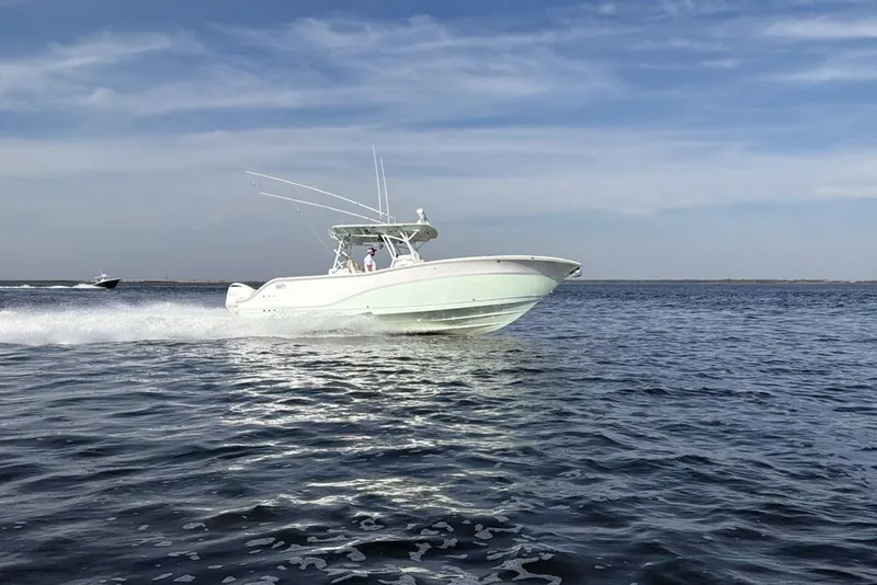 Slide: The Image of Sea Fox 328 Commander 2017 - 4