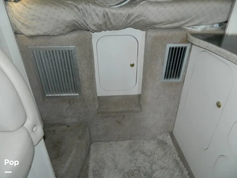 Slide: The Image of Rinker 310 Fiesta Vee 2000 - 8147162