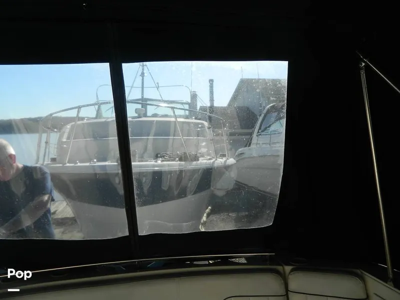 Slide: The Image of Rinker 310 Fiesta Vee 2000 - 8147886