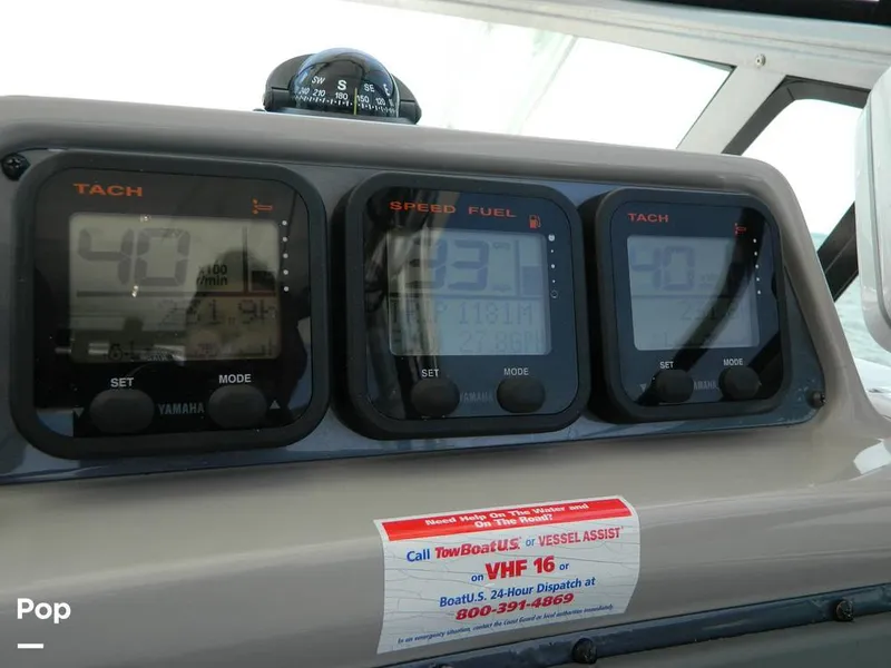 Slide: The Image of Rinker 310 Fiesta Vee 2000 - 9083878