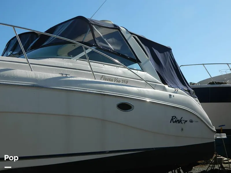Slide: The Image of Rinker 310 Fiesta Vee 2000 - 8137104