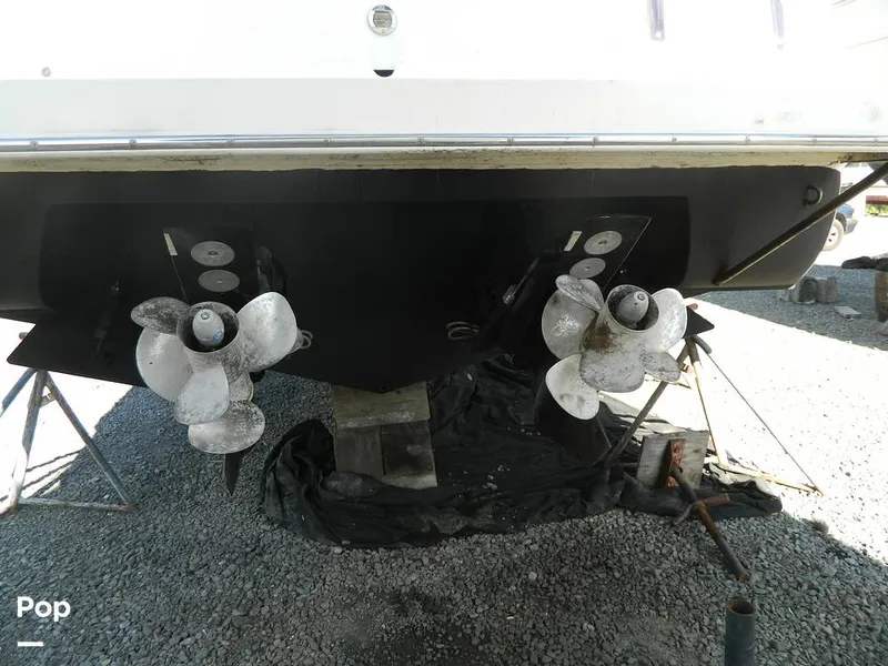 Slide: The Image of Rinker 310 Fiesta Vee 2000 - 8137304