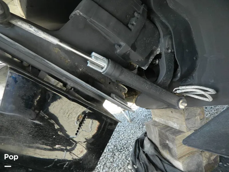 Slide: The Image of Rinker 310 Fiesta Vee 2000 - 8137142