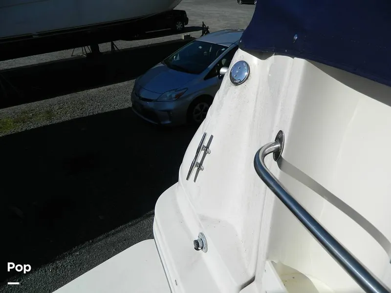Slide: The Image of Rinker 310 Fiesta Vee 2000 - 8137514