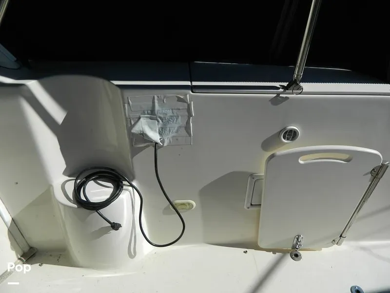 Slide: The Image of Rinker 310 Fiesta Vee 2000 - 8138443