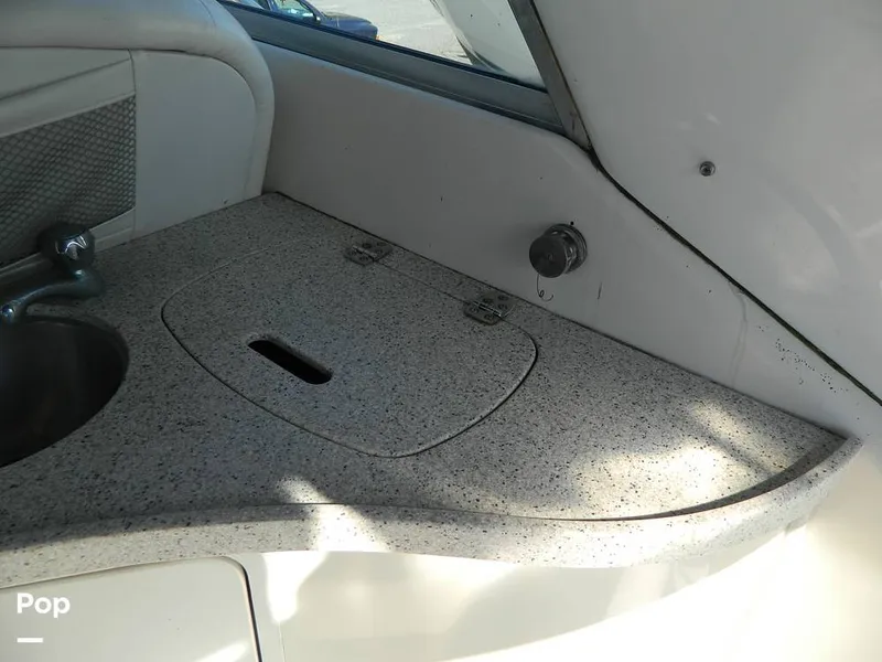 Slide: The Image of Rinker 310 Fiesta Vee 2000 - 8138462