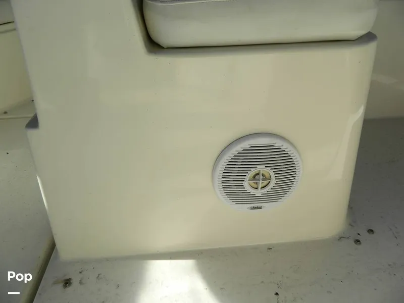 Slide: The Image of Rinker 310 Fiesta Vee 2000 - 8138491