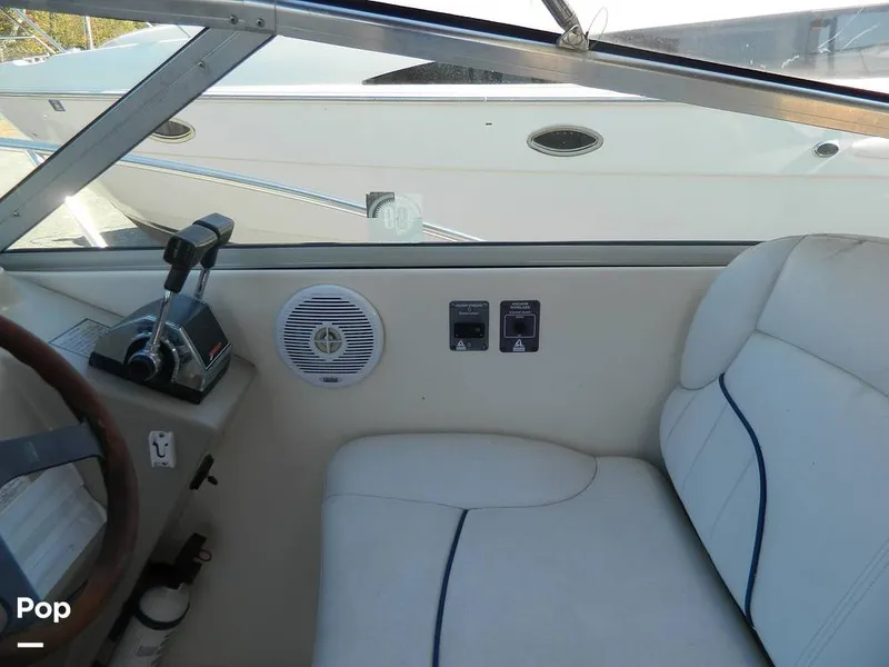 Slide: The Image of Rinker 310 Fiesta Vee 2000 - 8138509