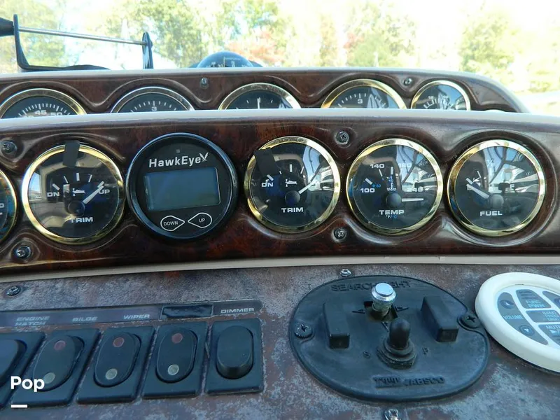 Slide: The Image of Rinker 310 Fiesta Vee 2000 - 8138562