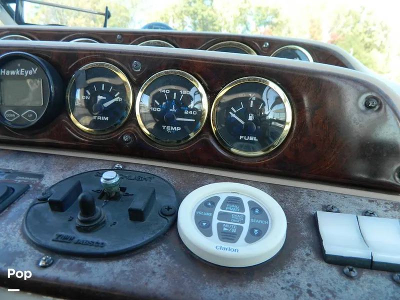 Slide: The Image of Rinker 310 Fiesta Vee 2000 - 8140727