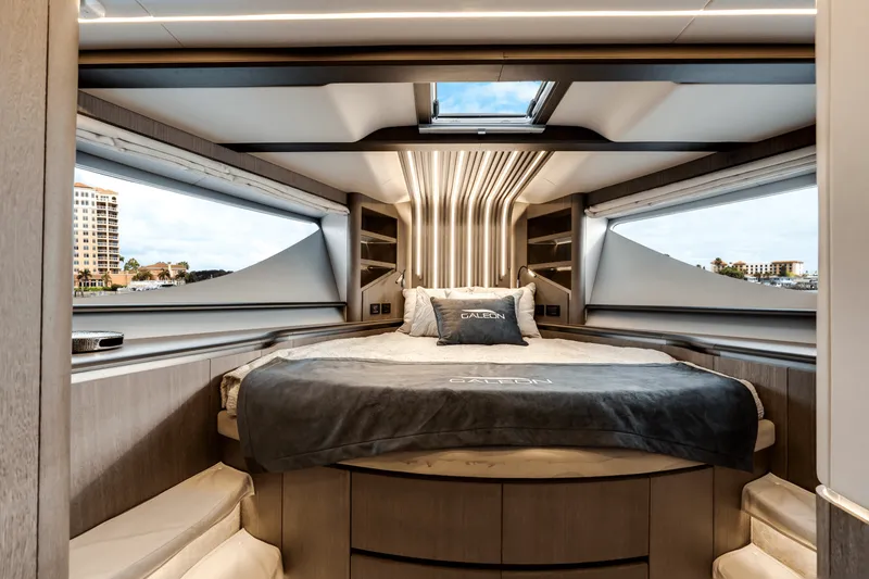 Slide: The Image of Galeon 800 FLY 2023 - 41