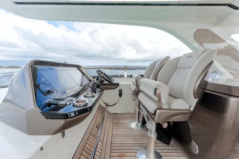 Slide: The Image of Galeon 800 FLY 2023 - 75