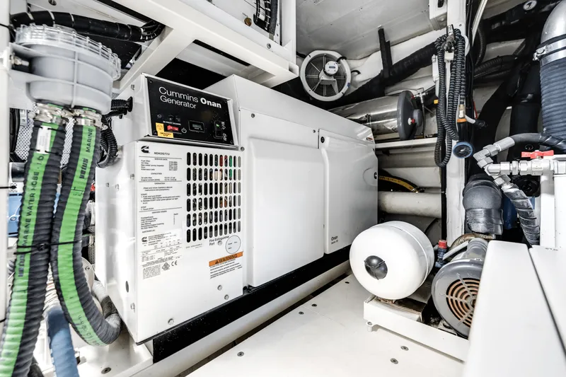 Slide: The Image of Galeon 800 FLY 2023 - 82