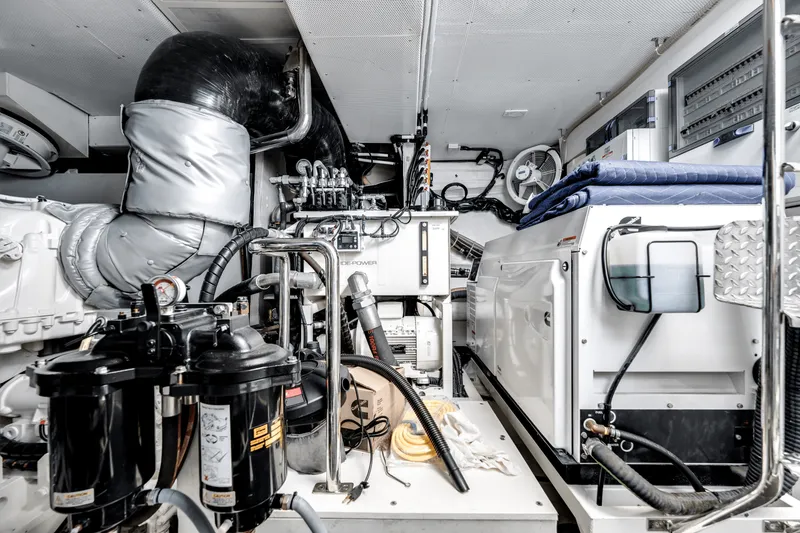 Slide: The Image of Galeon 800 FLY 2023 - 83