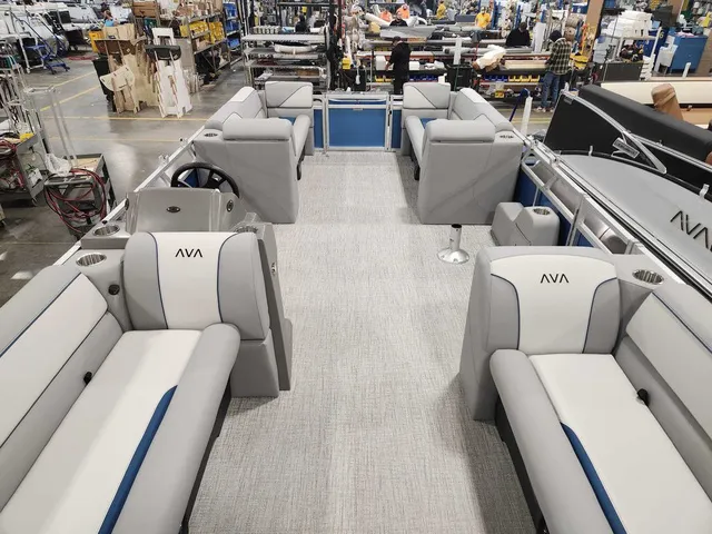 Slide: The Image of Avalon 2385 25 Venture 85 QL 2026 - 12