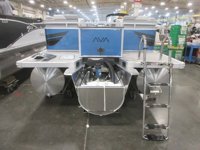 Slide: The Image of Avalon 2385 25 Venture 85 QL 2026 - 7
